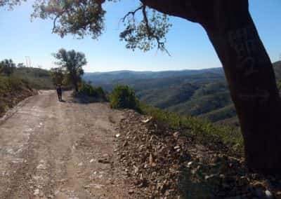 Wandelpad met vergezicht over de Serra do Caldeirão